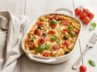 Bild zu: Feta-Tomaten-Pasta aus dem Ofen: cremig, einfach und alltagstauglich