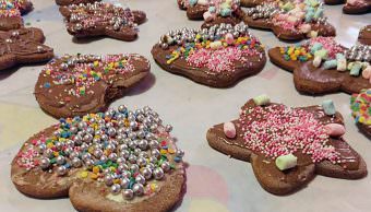 Lebkuchen selber backen Zuckerdekor